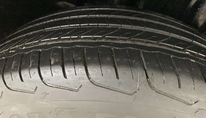 2024 Maruti FRONX SIGMA 1.2 MT, Petrol, Manual, 4,633 km, Right Rear Tyre Tread