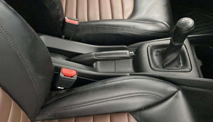 2024 Maruti FRONX SIGMA 1.2 MT, Petrol, Manual, 4,633 km, Gear Lever