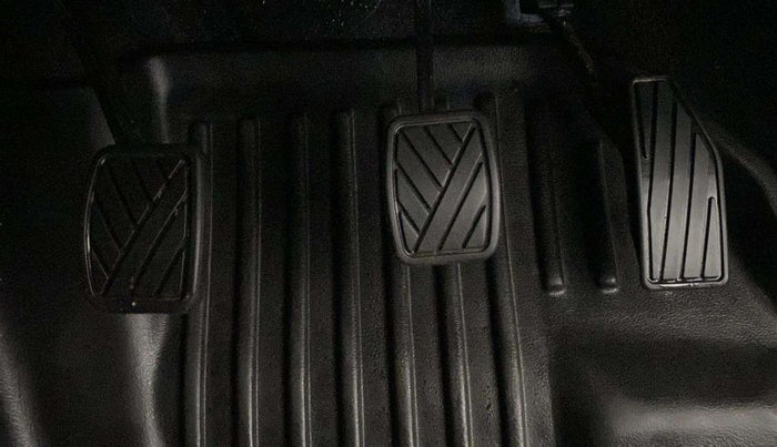 2024 Maruti FRONX SIGMA 1.2 MT, Petrol, Manual, 4,633 km, Pedals