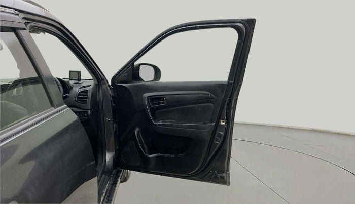 2018 Maruti Vitara Brezza VDI AMT, Diesel, Automatic, 1,07,293 km, RHS Front Door