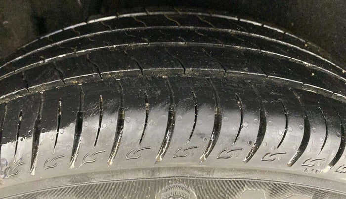 2018 Maruti Vitara Brezza VDI AMT, Diesel, Automatic, 1,07,293 km, Right Rear Tyre Tread