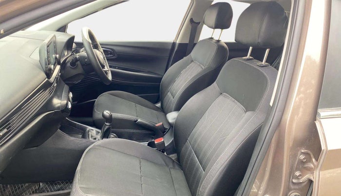 2021 Hyundai NEW I20 SPORTZ 1.2 MT, Petrol, Manual, 29,659 km, Right Side Front Door Cabin