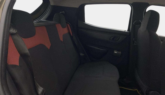 2016 Renault Kwid RXL, Petrol, Manual, 69,925 km, Right Side Rear Door Cabin
