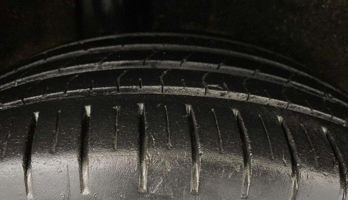 2021 Maruti Baleno ZETA PETROL 1.2, Petrol, Manual, 36,176 km, Right Rear Tyre Tread