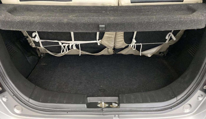 2014 Maruti Wagon R 1.0 VXI, Petrol, Manual, 70,185 km, Boot Inside