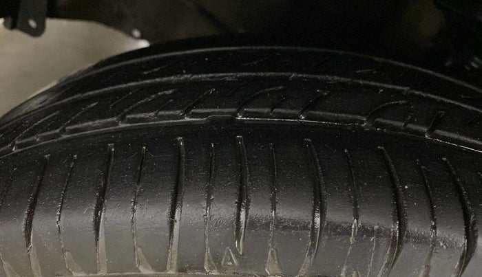 2014 Maruti Wagon R 1.0 VXI, Petrol, Manual, 70,185 km, Left Front Tyre Tread