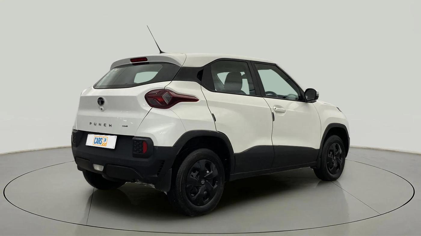 2024 Tata PUNCH ADVENTURE RHYTHM CNG, CNG, Manual, 31,817 km, Right Back Diagonal