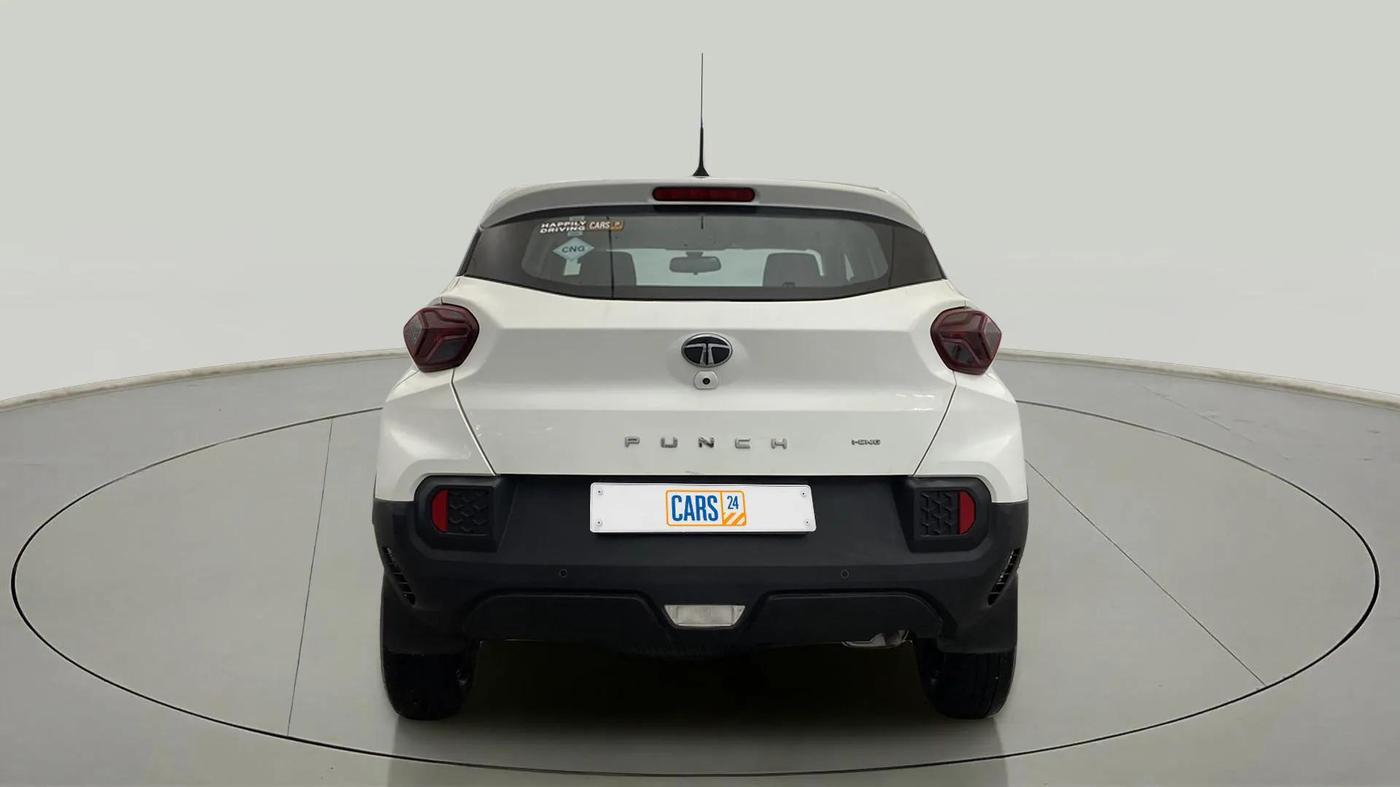 2024 Tata PUNCH ADVENTURE RHYTHM CNG, CNG, Manual, 31,817 km, Back/Rear