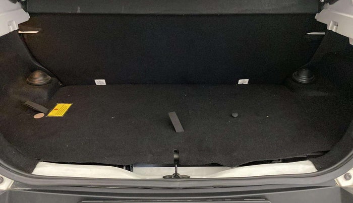 2024 Tata PUNCH ADVENTURE RHYTHM CNG, CNG, Manual, 31,817 km, Boot Inside