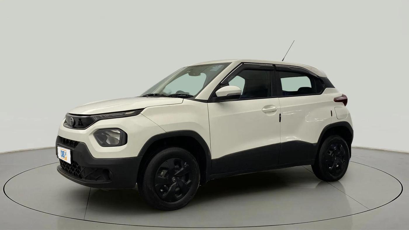 2024 Tata PUNCH ADVENTURE RHYTHM CNG, CNG, Manual, 31,817 km, Left Front Diagonal