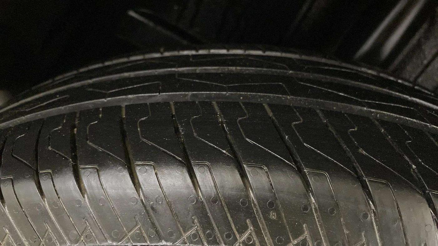 2024 Tata PUNCH ADVENTURE RHYTHM CNG, CNG, Manual, 31,817 km, Right Rear Tyre Tread