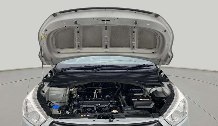 2016 Hyundai Creta E PLUS 1.6 PETROL, Petrol, Manual, 45,265 km, Open Bonet