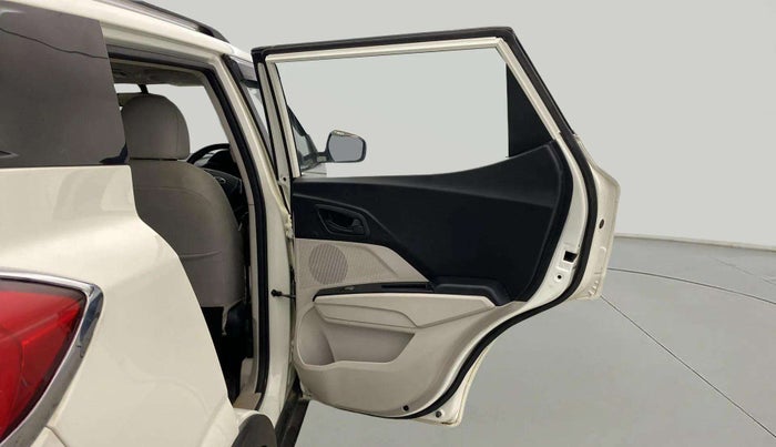 2021 Mahindra XUV300 W6 1.2 PETROL, Petrol, Manual, 60,798 km, RHS Rear Door