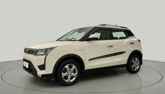 2021 Mahindra XUV300 W6 1.2 PETROL, Petrol, Manual, 60,798 km, Left Front Diagonal