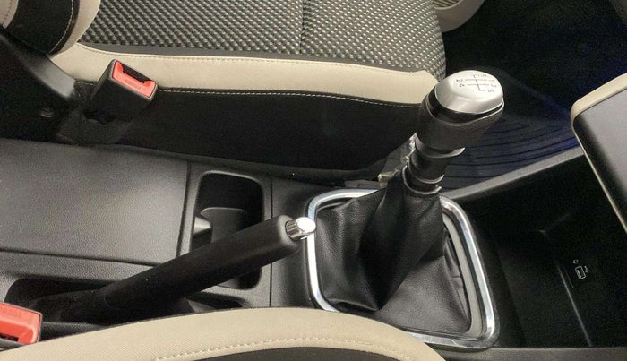 2019 Renault TRIBER RXZ, Petrol, Manual, 24,245 km, Gear Lever