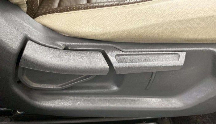2020 Hyundai AURA S 1.2, Petrol, Manual, 47,191 km, Driver Side Adjustment Panel