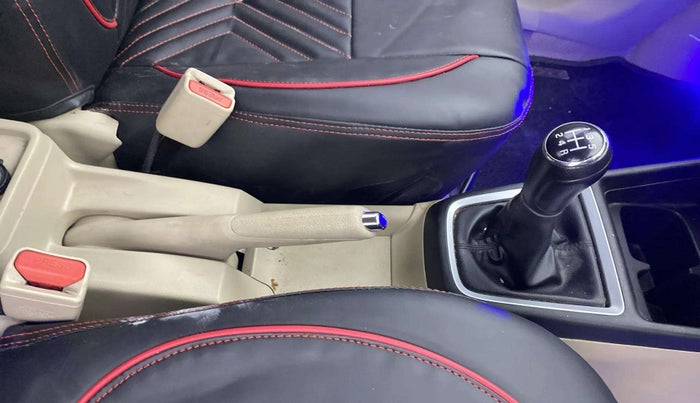 2022 Maruti Dzire VXI, Petrol, Manual, 45,207 km, Gear Lever