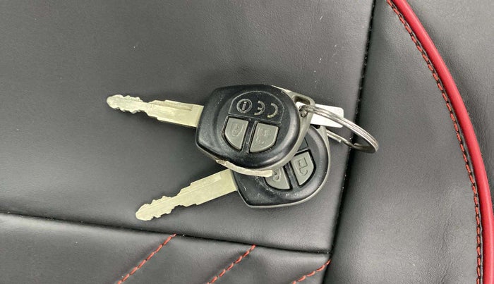 2022 Maruti Dzire VXI, Petrol, Manual, 45,207 km, Key Close Up