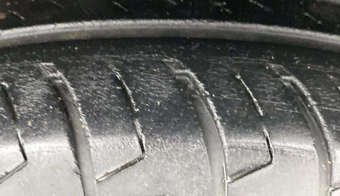 2022 Maruti Dzire VXI, Petrol, Manual, 45,207 km, Right Front Tyre Tread