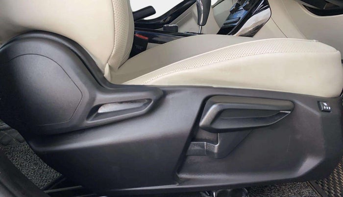 2022 Tata NEXON XZA PLUS (PREMIUM) PETROL, Petrol, Automatic, 50,423 km, Driver Side Adjustment Panel