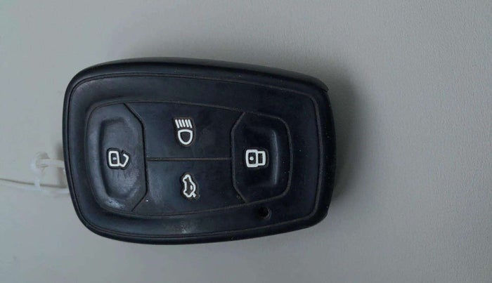 2022 Tata NEXON XZA PLUS (PREMIUM) PETROL, Petrol, Automatic, 50,423 km, Key Close Up