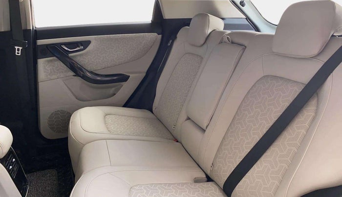 2022 Tata NEXON XZA PLUS (PREMIUM) PETROL, Petrol, Automatic, 50,423 km, Right Side Rear Door Cabin