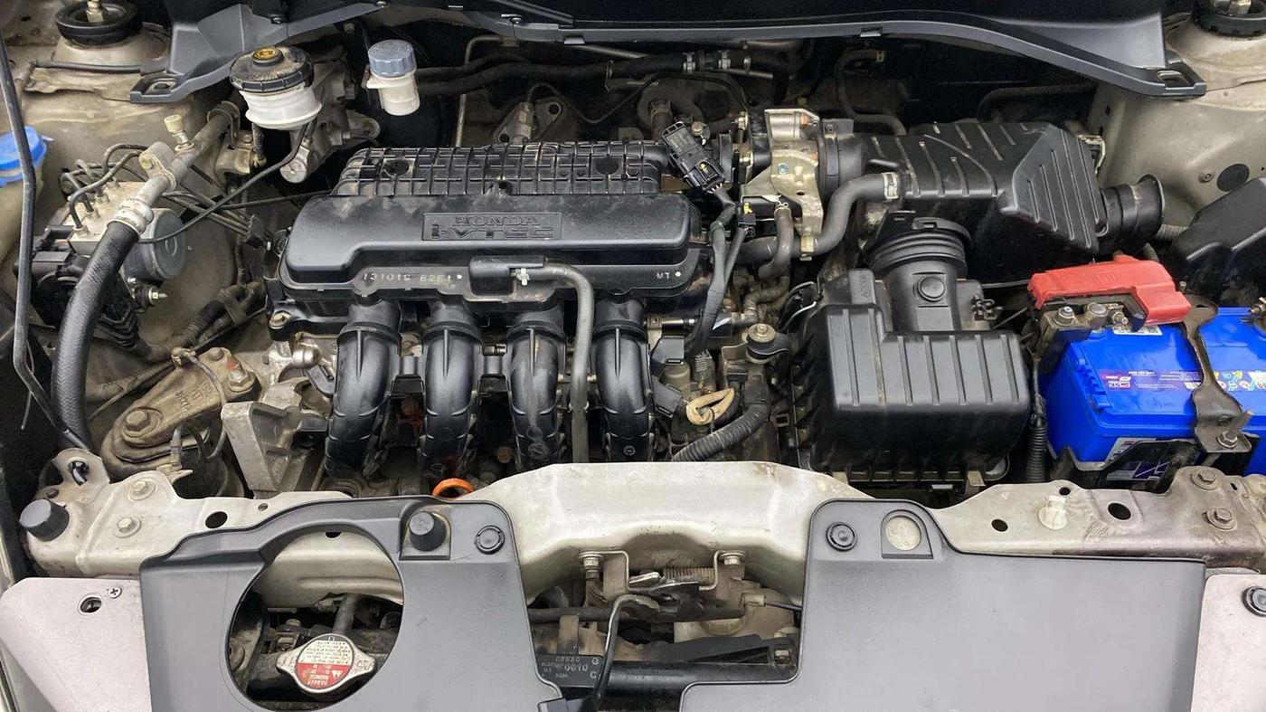 2014 Honda Brio V MT, Petrol, Manual, 24,346 km, Engine View