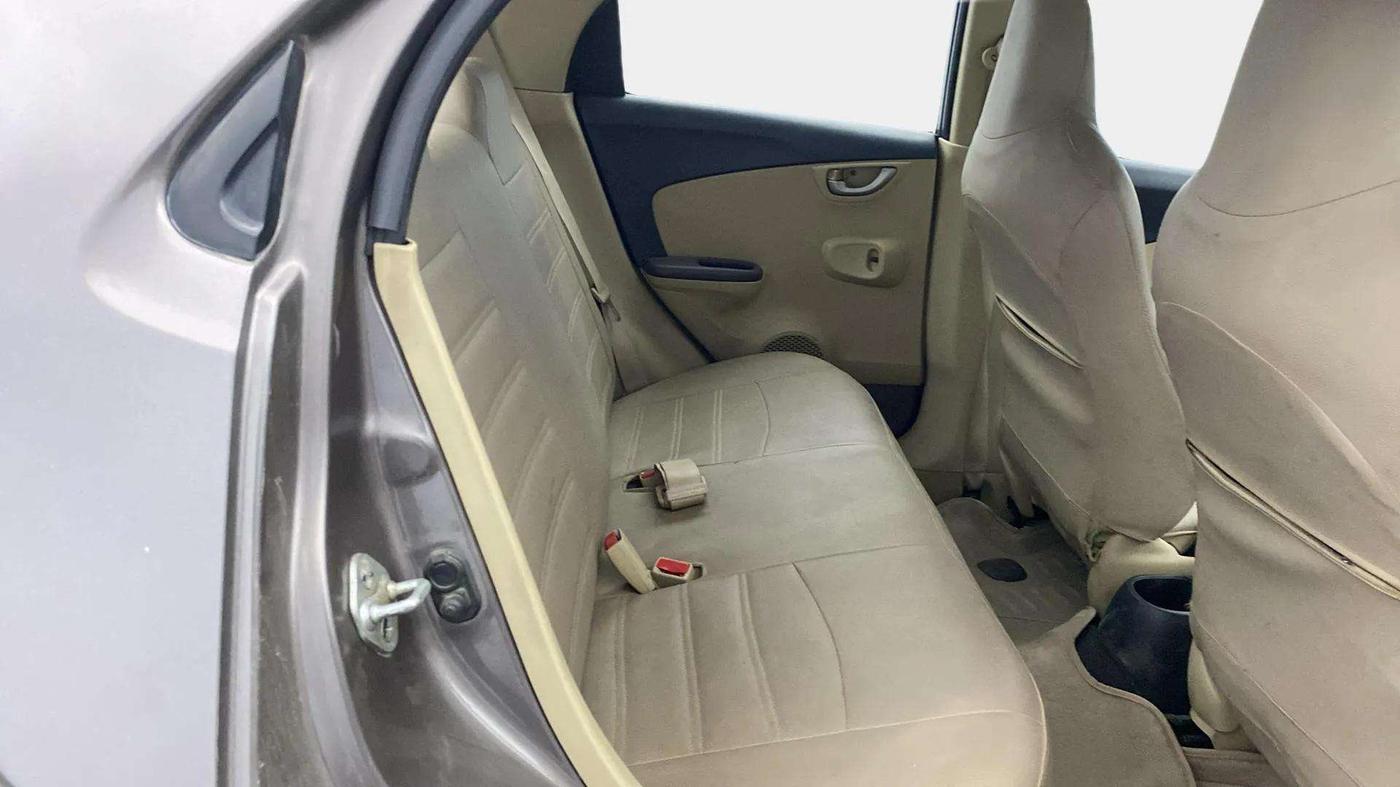 2014 Honda Brio V MT, Petrol, Manual, 24,346 km, Right Side Rear Door Cabin