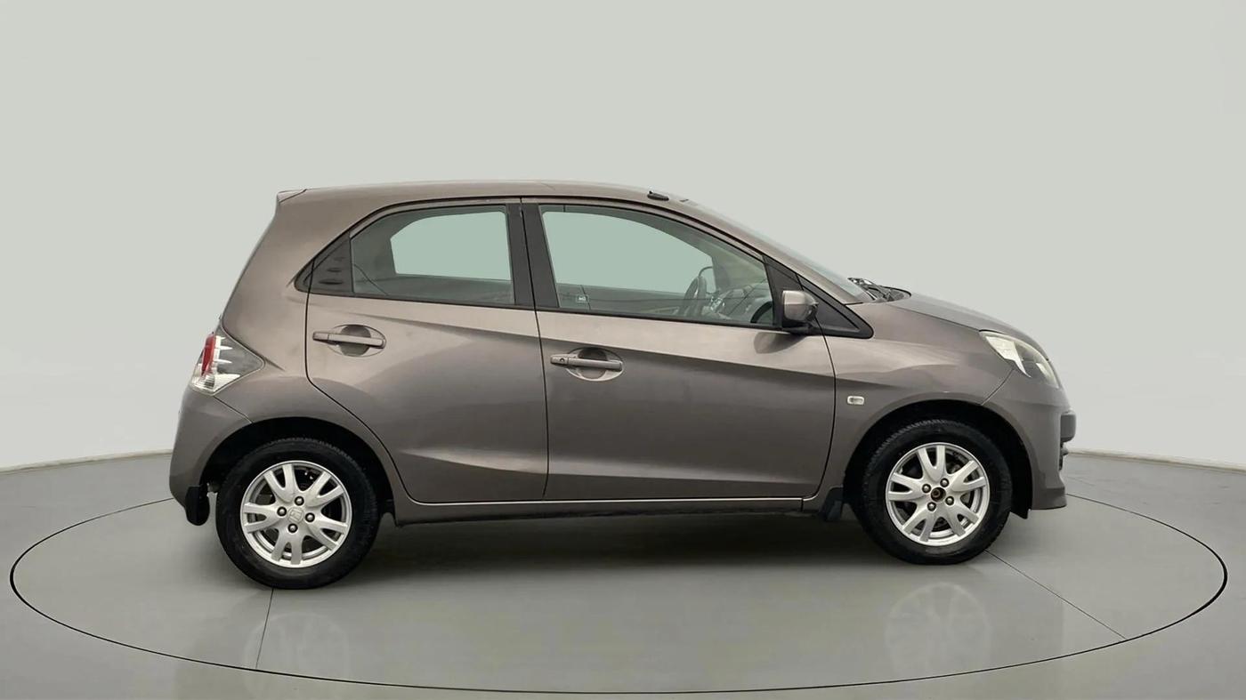 2014 Honda Brio V MT, Petrol, Manual, 24,346 km, Right Side View
