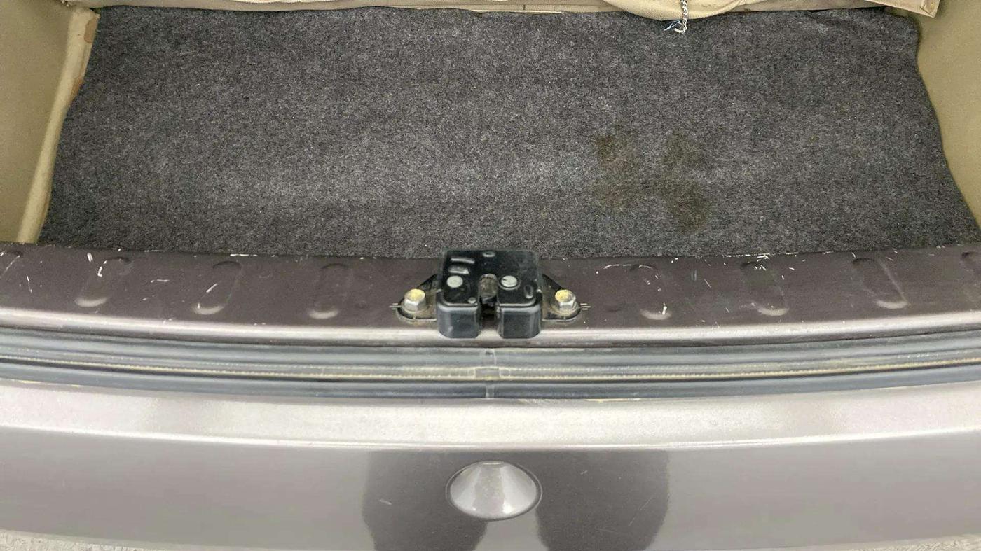 2014 Honda Brio V MT, Petrol, Manual, 24,346 km, Boot Inside