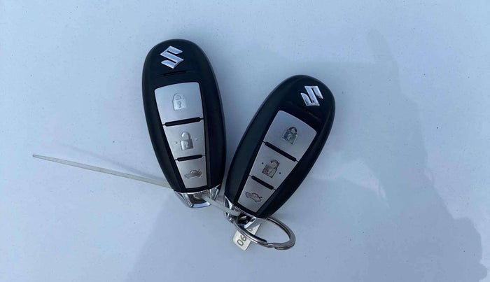 2021 Maruti Ciaz ALPHA 1.5 SHVS PETROL, Petrol, Manual, 65,004 km, Key Close Up