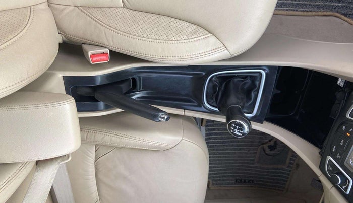 2021 Maruti Ciaz ALPHA 1.5 SHVS PETROL, Petrol, Manual, 65,004 km, Gear Lever