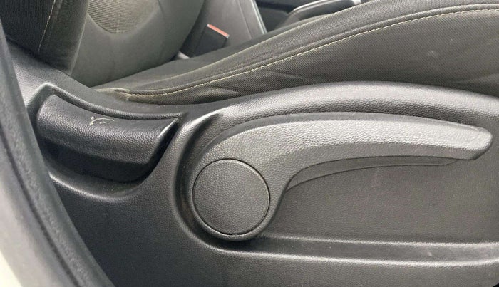 2017 Hyundai Creta SX PLUS AT 1.6 PETROL, Petrol, Automatic, 59,762 km, Driver Side Adjustment Panel
