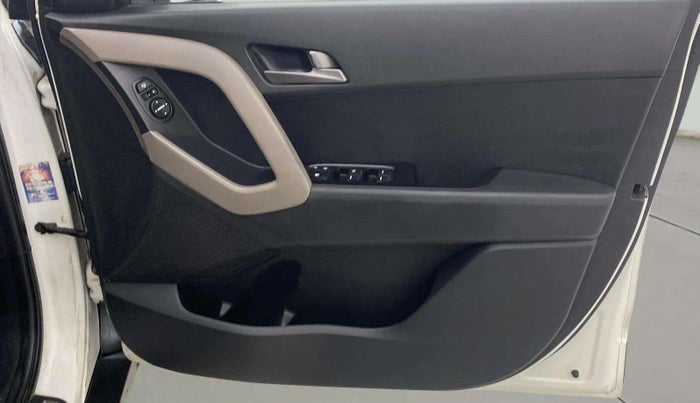 2017 Hyundai Creta SX PLUS AT 1.6 PETROL, Petrol, Automatic, 59,762 km, Driver Side Door Panels Control