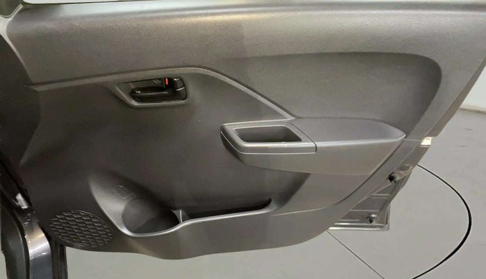 2023 Maruti Alto K10 VXI, Petrol, Manual, 4,016 km, Driver Side Door Panels Control
