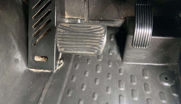 2021 Mahindra Thar LX PETROL HT 4WD AT, Petrol, Automatic, 48,493 km, Pedals