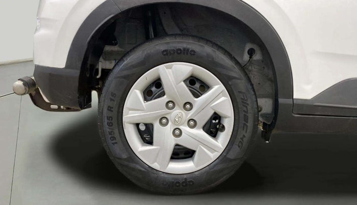 2022 Hyundai VENUE S 1.2, Petrol, Manual, 24,235 km, Right Rear Wheel