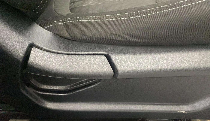 2022 Hyundai VENUE S 1.2, Petrol, Manual, 24,235 km, Driver Side Adjustment Panel