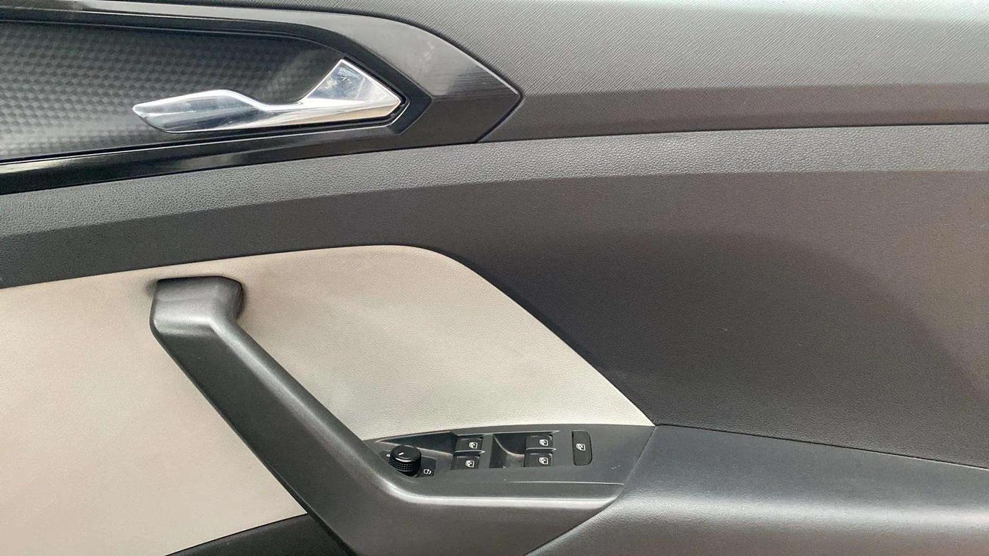 2023 Skoda KUSHAQ STYLE 1.0L TSI MT, Petrol, Manual, 47,876 km, Driver Side Door Panels Control
