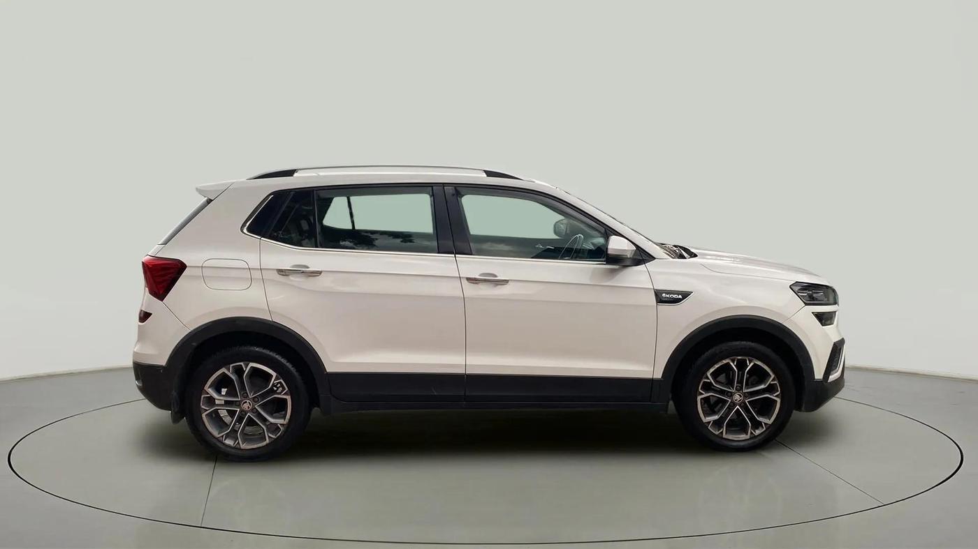 2023 Skoda KUSHAQ STYLE 1.0L TSI MT, Petrol, Manual, 47,876 km, Right Side View