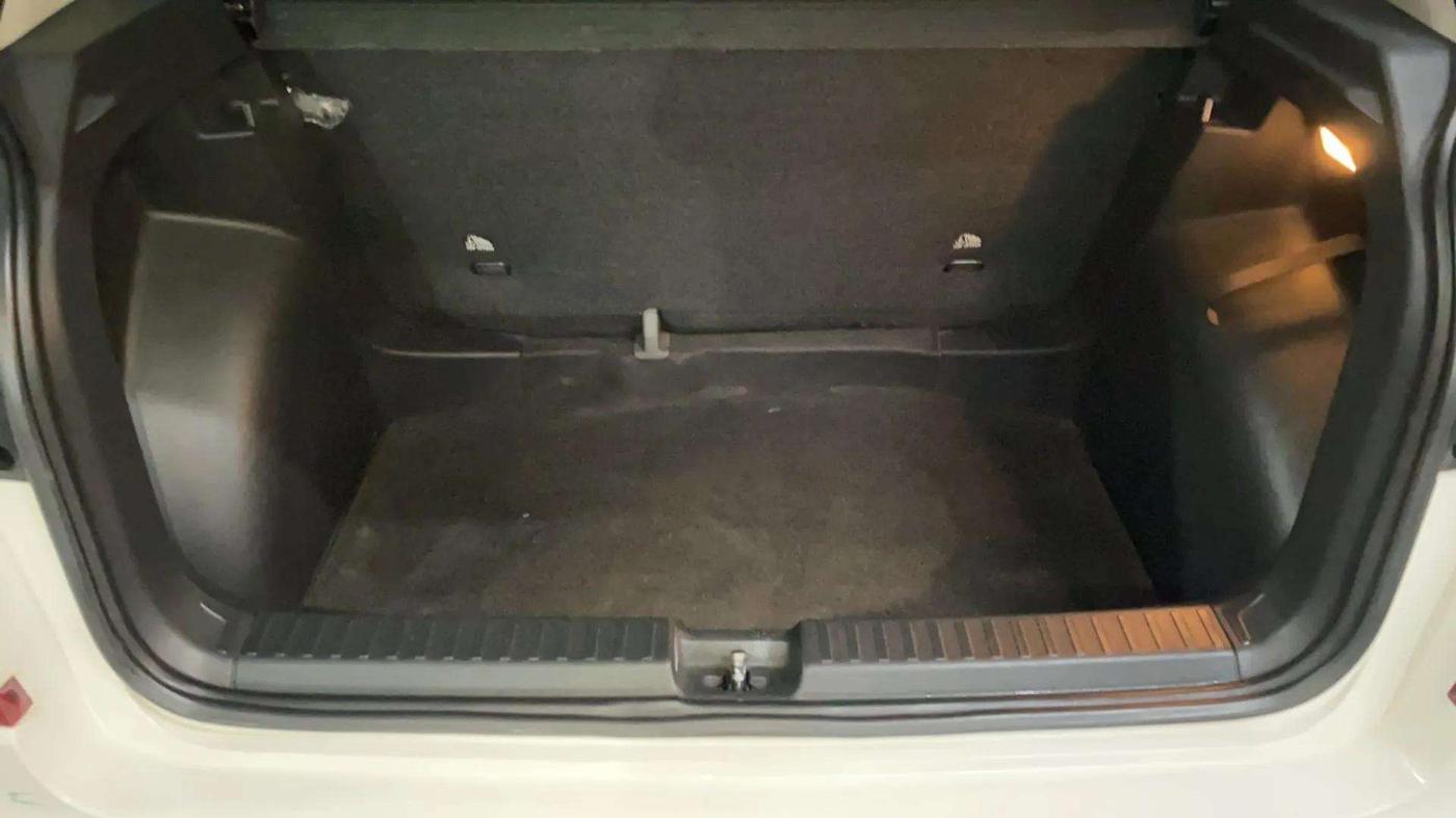 2022 Skoda KUSHAQ ACTIVE 1.0L TSI MT, Petrol, Manual, 28,788 km, Boot Inside