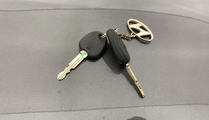 2022 Hyundai NEW SANTRO SPORTZ MT, Petrol, Manual, 16,154 km, Key Close Up