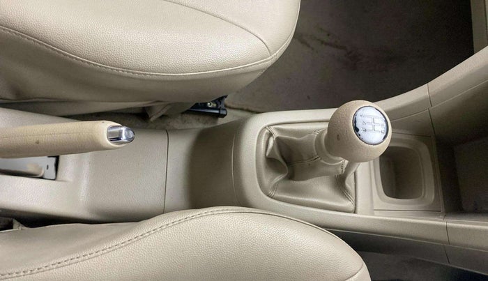 2014 Maruti Ertiga ZXI, Petrol, Manual, 64,802 km, Gear Lever