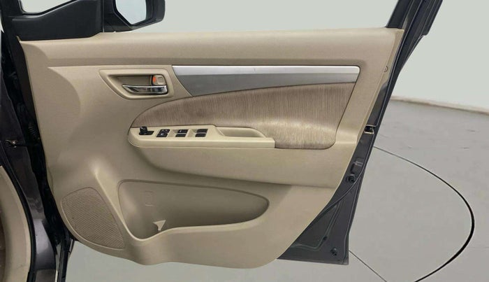 2014 Maruti Ertiga ZXI, Petrol, Manual, 64,802 km, Driver Side Door Panels Control