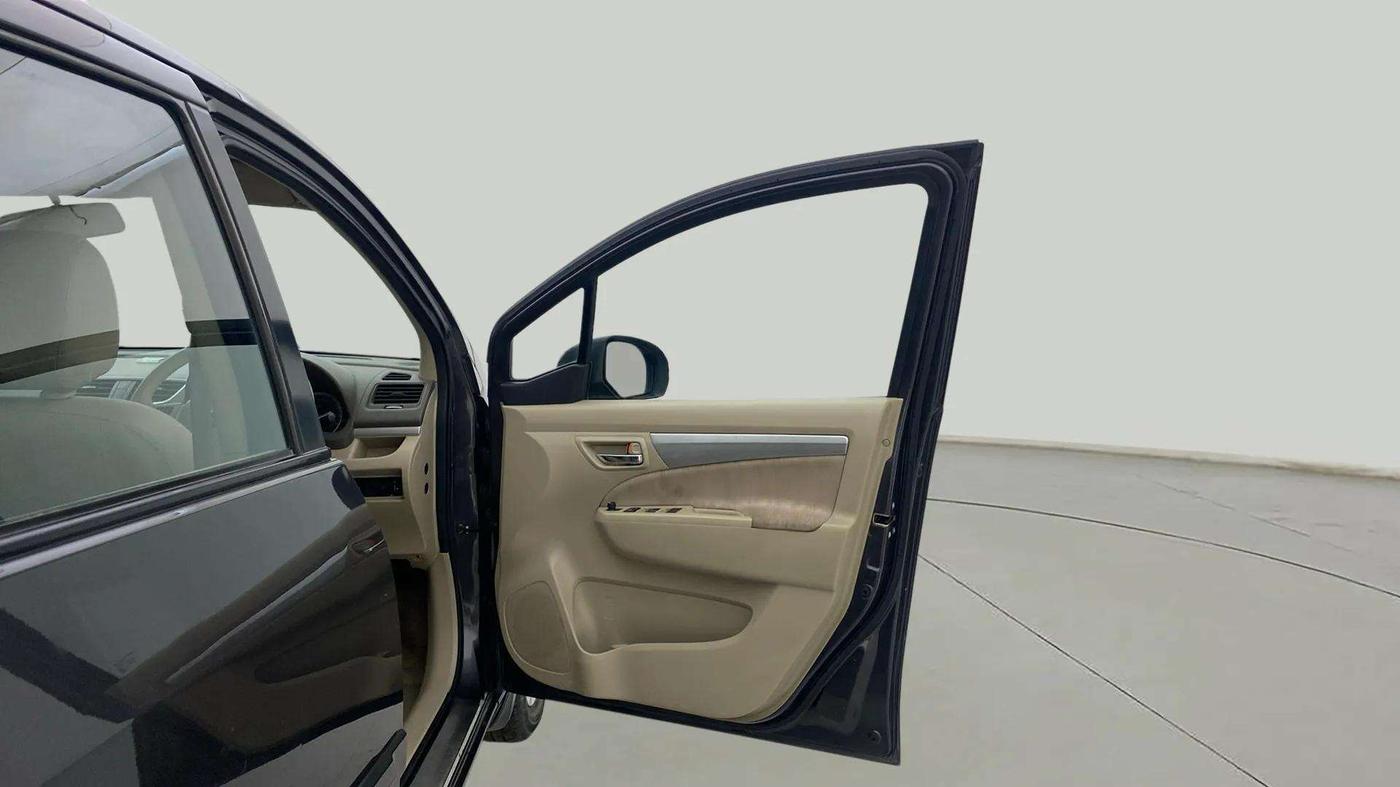 2014 Maruti Ertiga ZXI, Petrol, Manual, 64,802 km, RHS Front Door