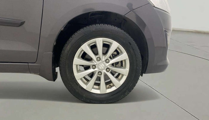 2014 Maruti Ertiga ZXI, Petrol, Manual, 64,802 km, Right Front Wheel