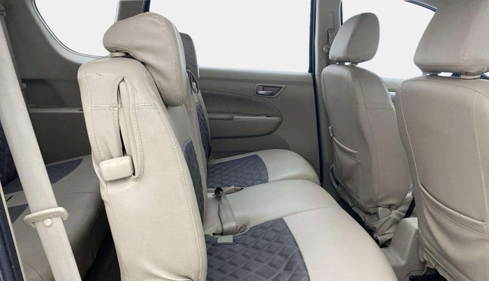 2014 Maruti Ertiga ZXI, Petrol, Manual, 64,802 km, Right Side Rear Door Cabin