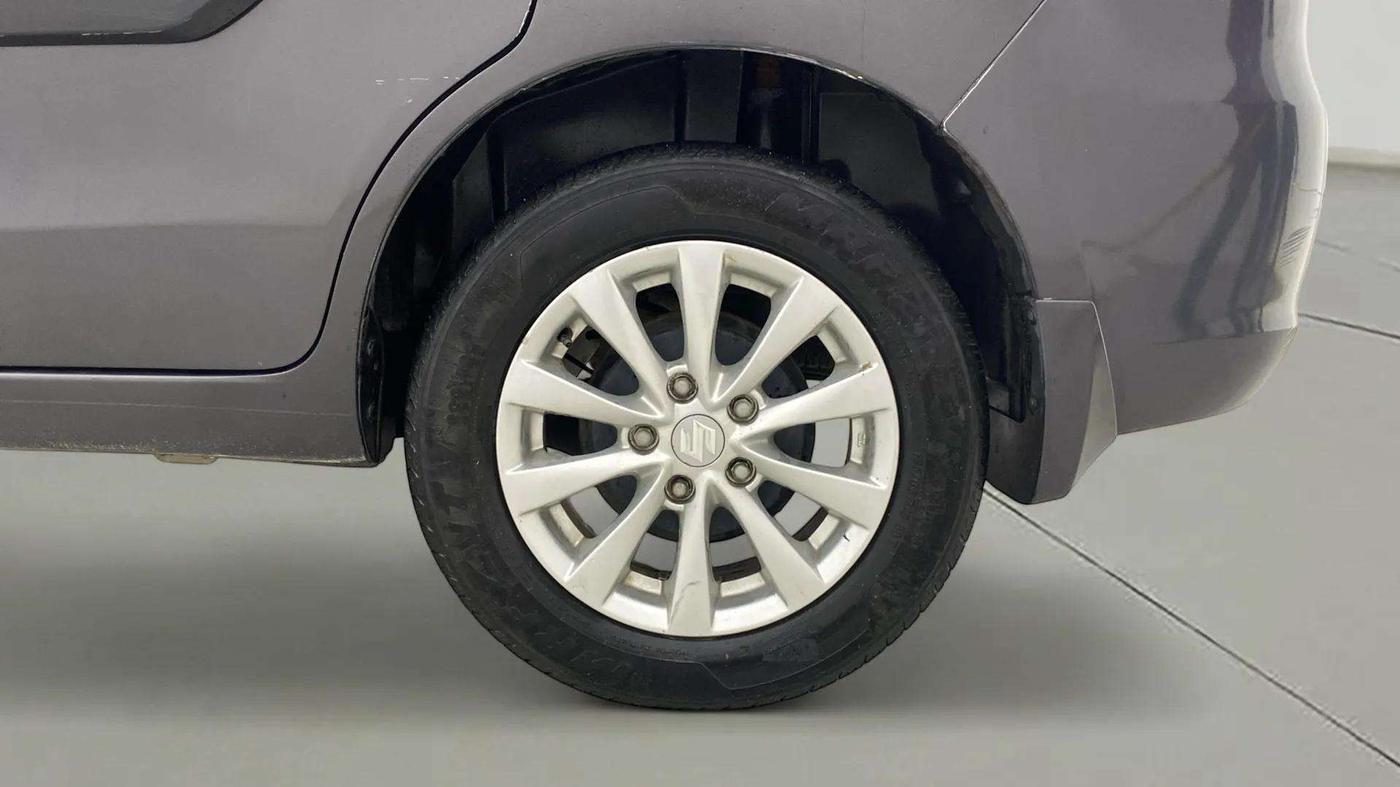 2014 Maruti Ertiga ZXI, Petrol, Manual, 64,802 km, Left Rear Wheel