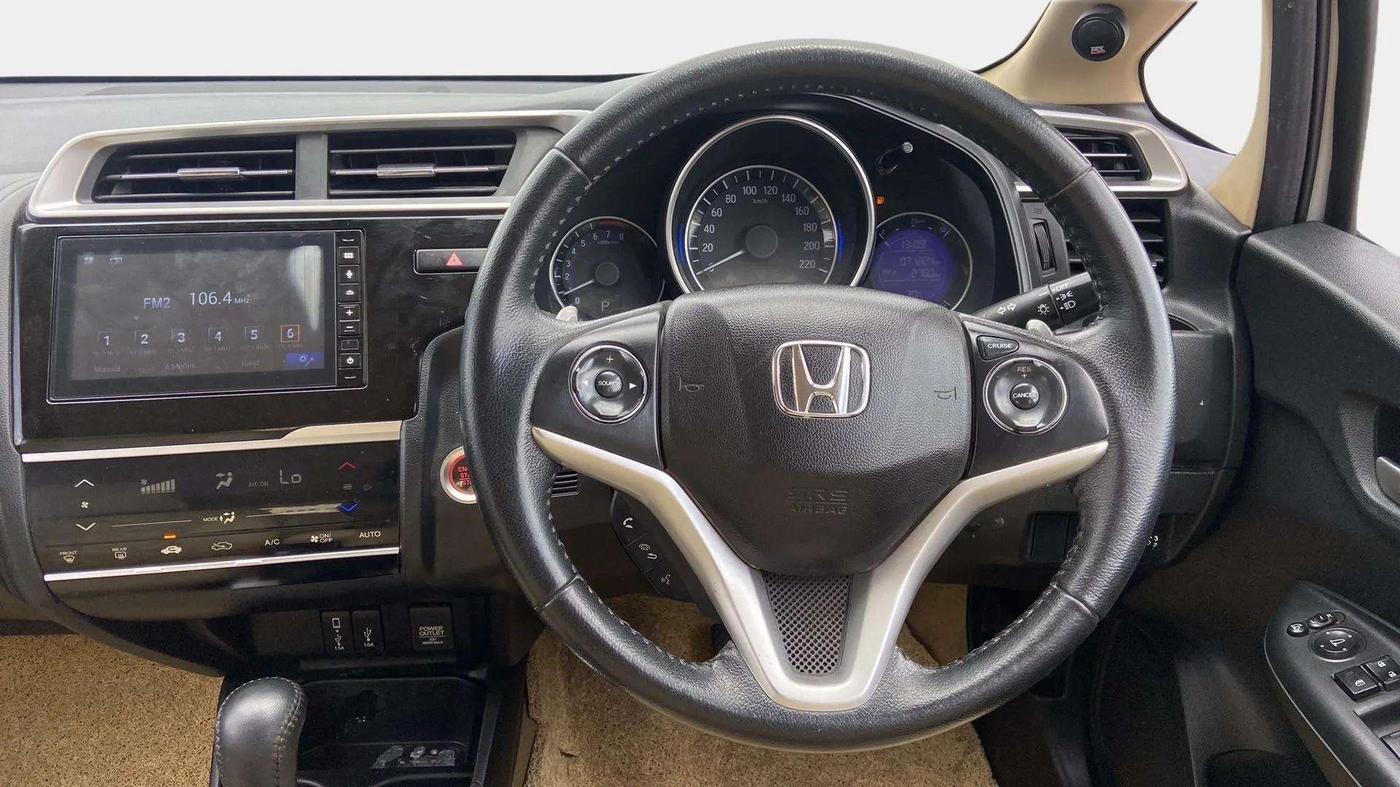 2020 Honda Jazz 1.2L I-VTEC VX CVT, Petrol, Automatic, 71,237 km, Steering Wheel Close Up