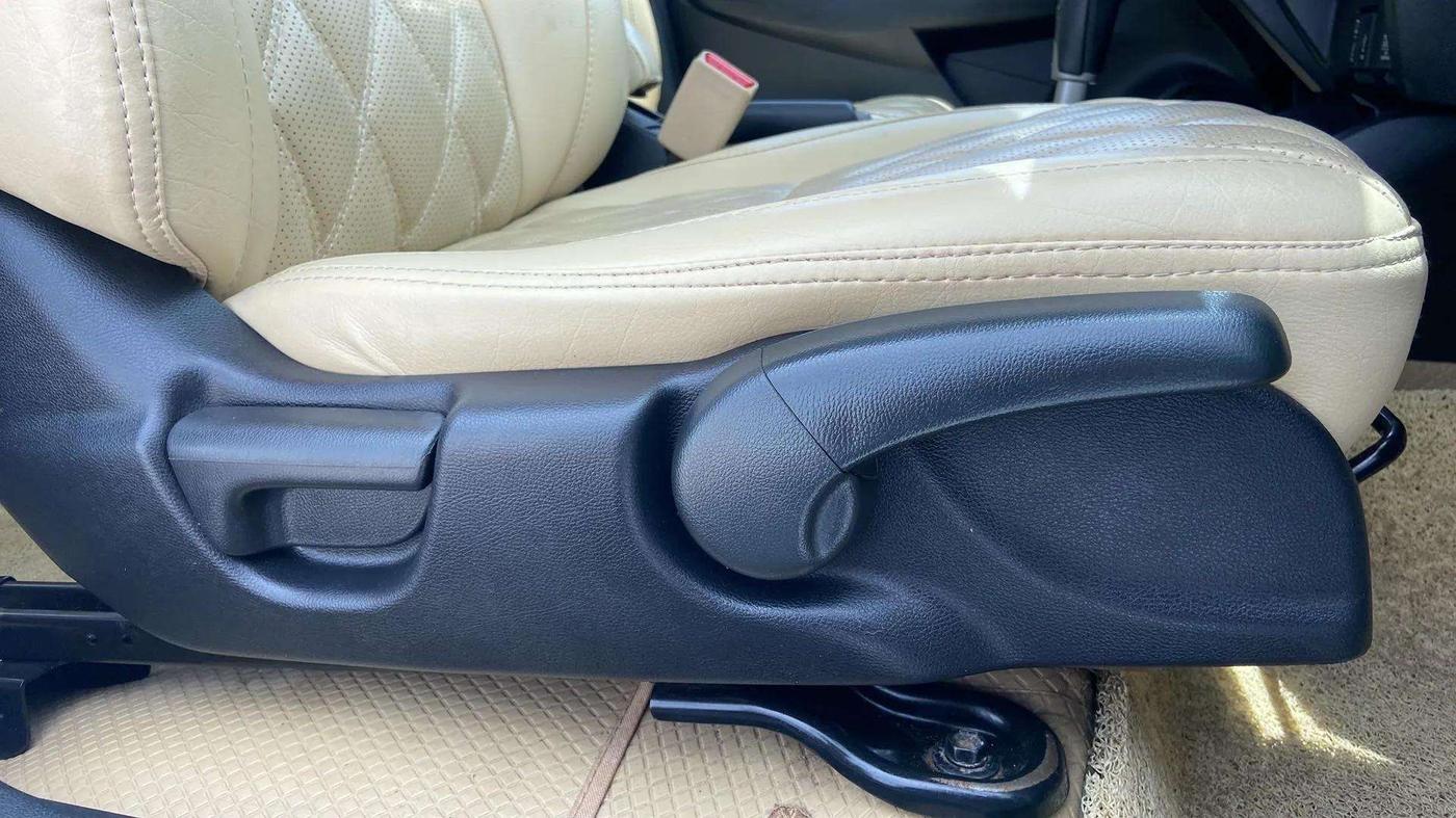 2020 Honda Jazz 1.2L I-VTEC VX CVT, Petrol, Automatic, 71,237 km, Driver Side Adjustment Panel